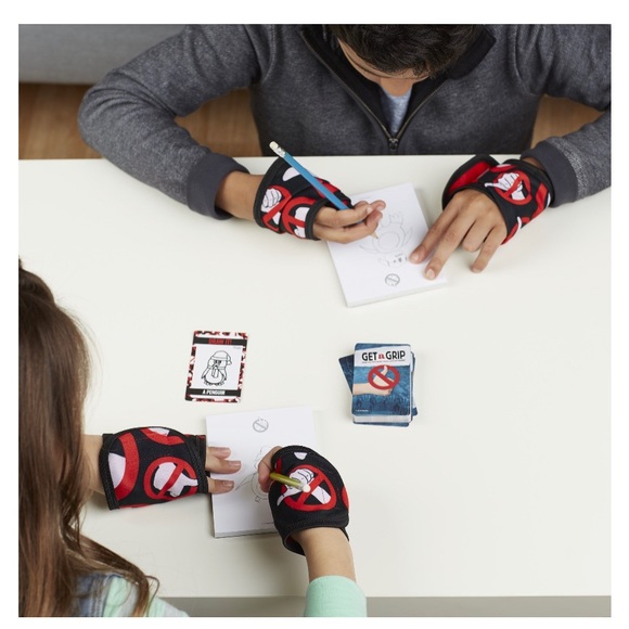 Hasbro Get a Grip Game - Picture 3 of 5